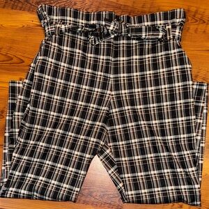 New York & Company Checkered Tie-Waist Pants